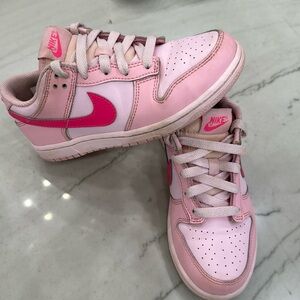 Nike Dunk Low “Triple Pink” US 2y